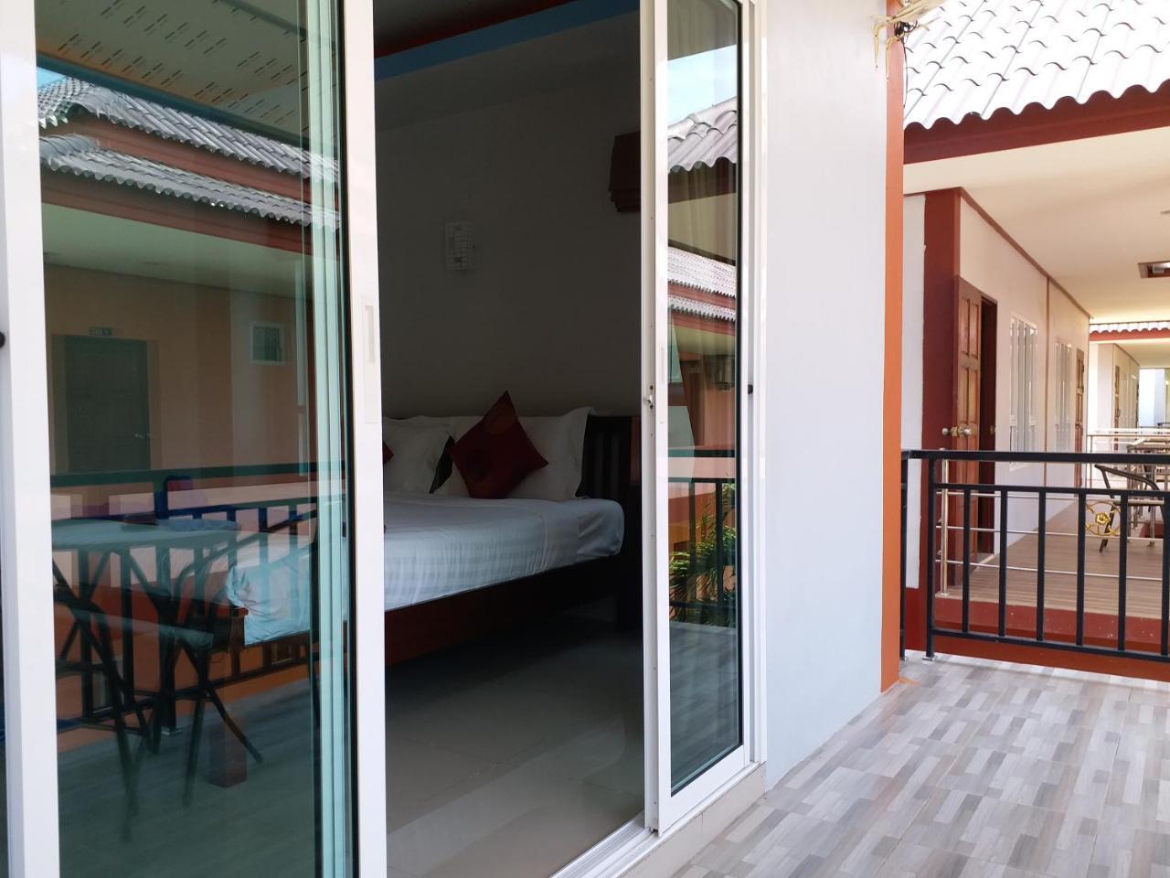 Tamarind Lanta Resort Ko Lanta Buitenkant foto